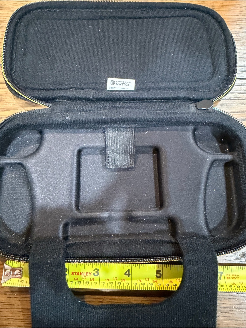 Animal Crossing switch Themed Carrying Case - Beach Scene - Picture 8 of 8